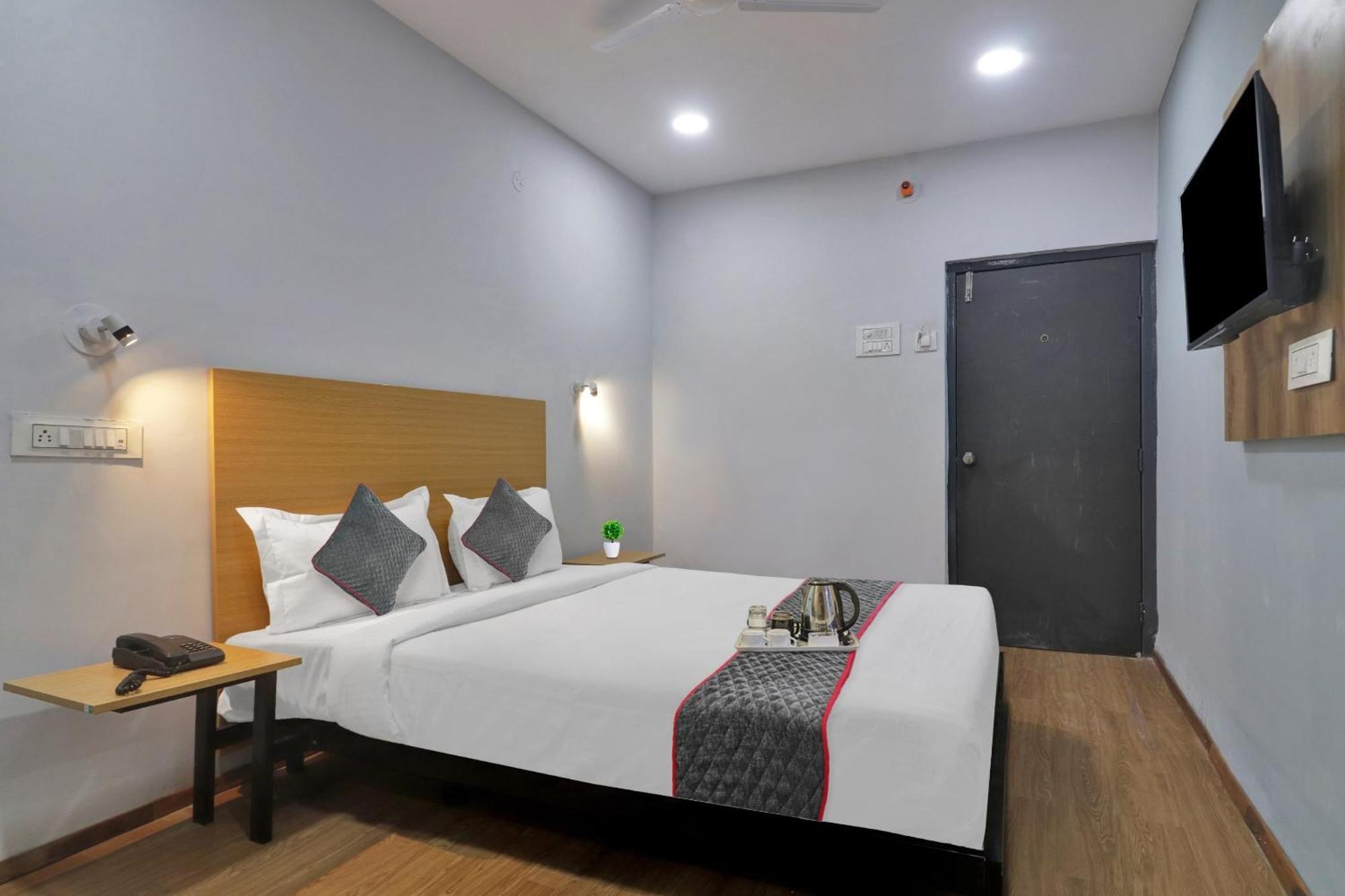 Hotel Townhouse S Continental Hajdarabad Zewnętrze zdjęcie
