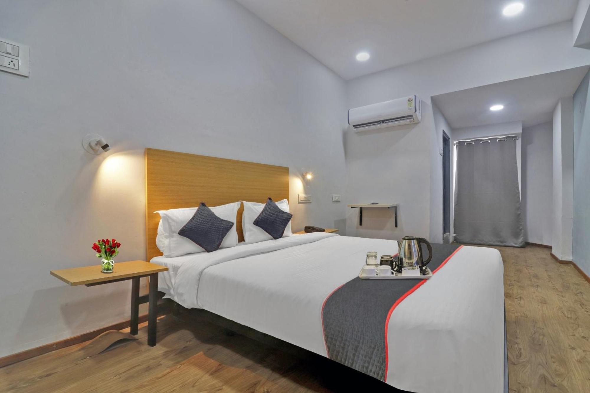 Hotel Townhouse S Continental Hajdarabad Zewnętrze zdjęcie
